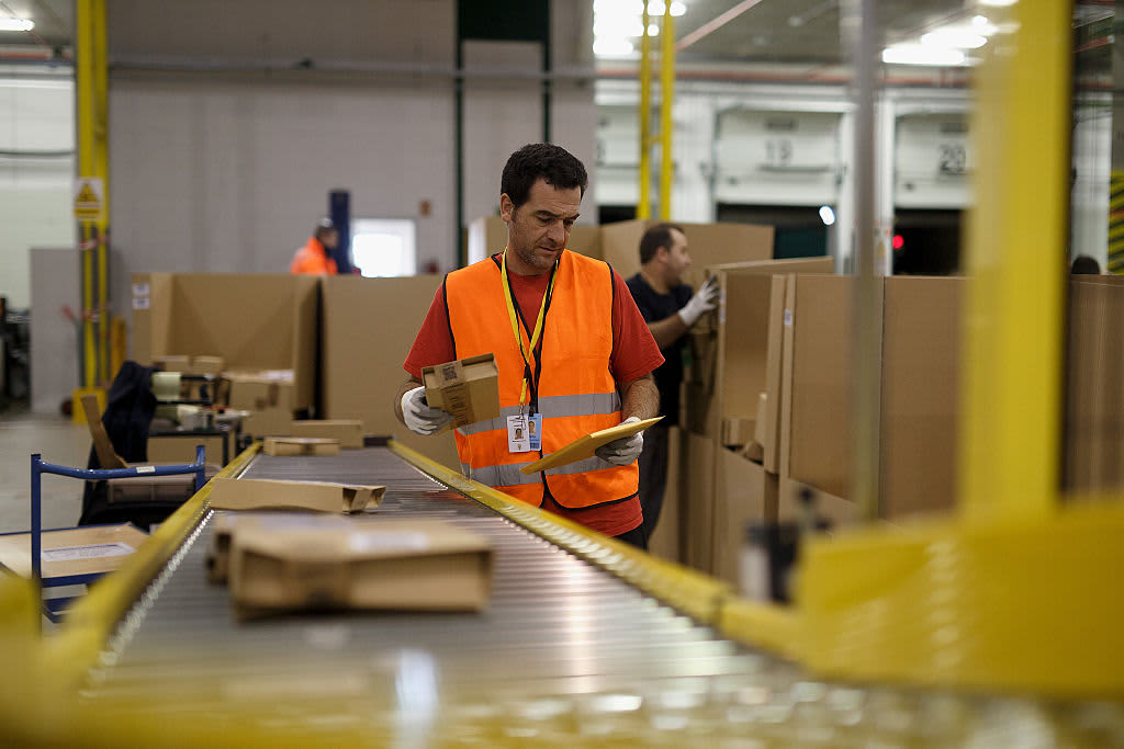 Amazon to hire 100,000 warehouse and delivery workers